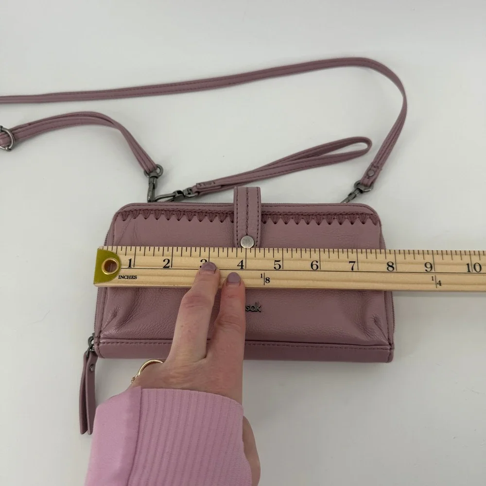 The Sak Iris Smartphone Wallet Rosewood Leather Crossbody Bag Wristlet Clutch